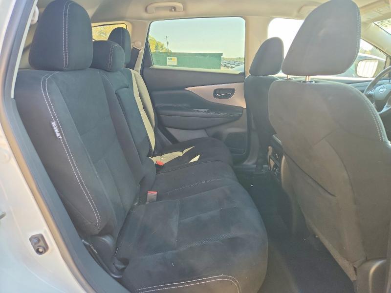 2019 Nissan Murano s