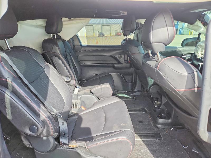 2025 Toyota Sienna xse 7-passenger