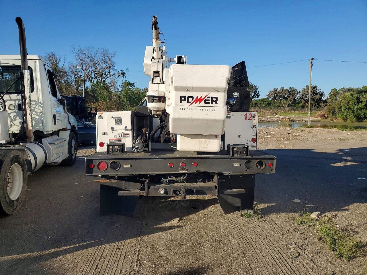2014 Dodge RAM 5500 Bucket Truck