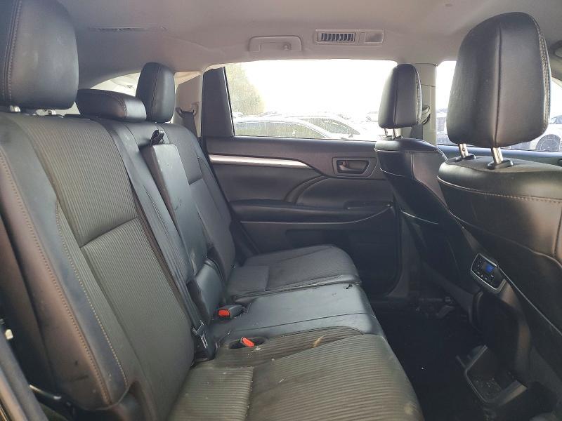 2018 Toyota Highlander le Plus