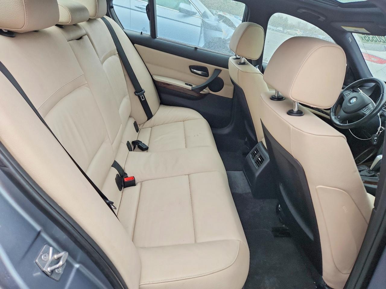 2011 BMW 335 xi
