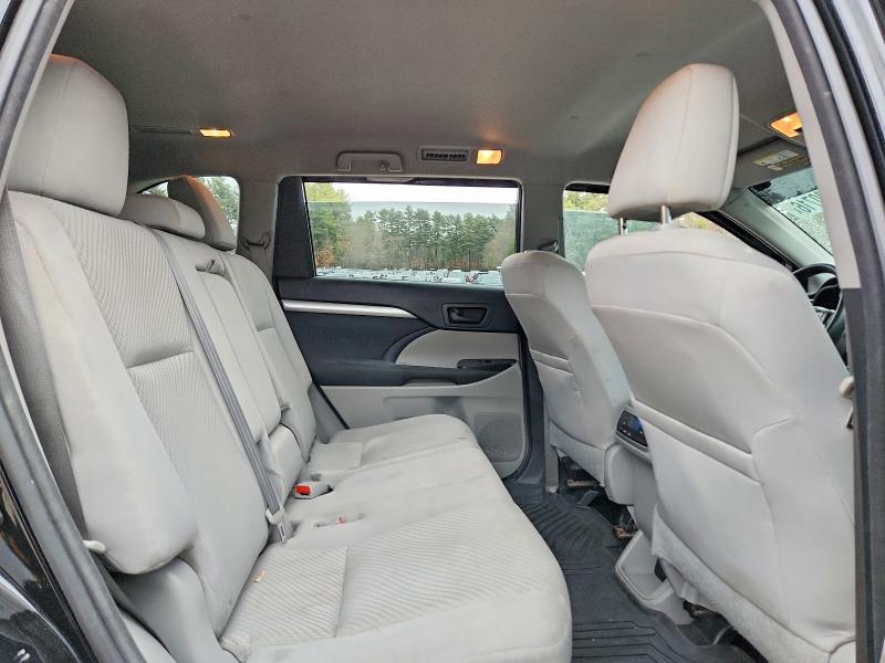 2014 Toyota Highlander le