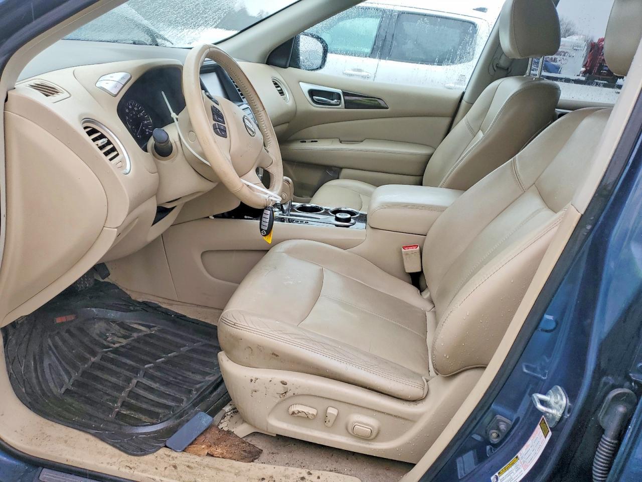 2013 Nissan Pathfinder s