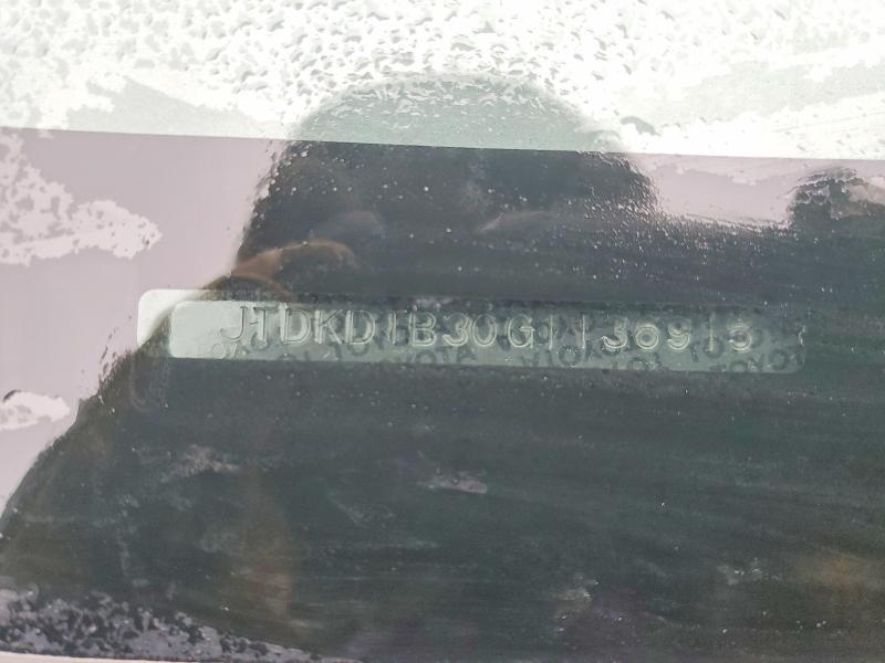 2016 Toyota Prius c one