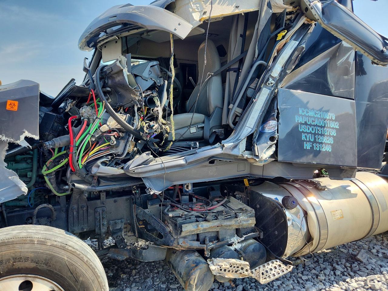 2022 Volvo VNL Semi Truck