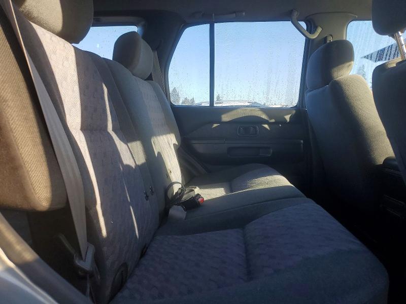 1999 Nissan Pathfinder xe