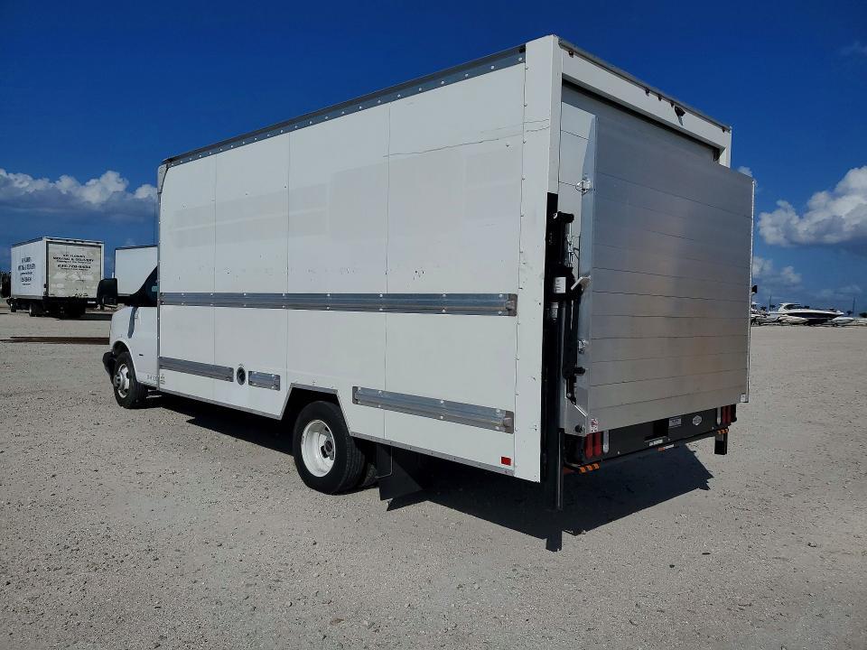 2020 GMC Savana BOX Truck