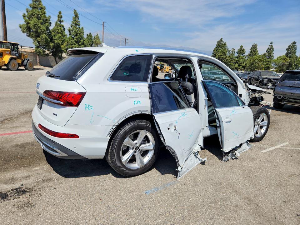 2023 Audi Q7 Premium Plus
