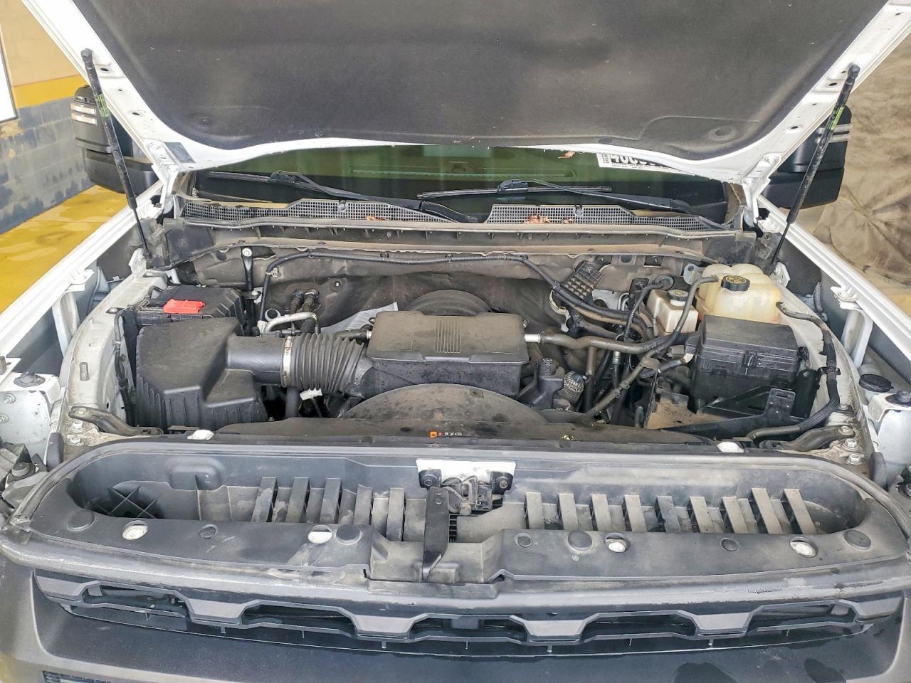 2022 Chevrolet Silverado HD Truck Cab AND Chassis