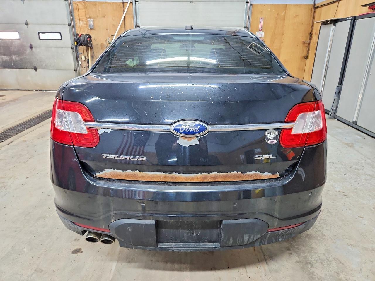 2011 Ford Taurus sel