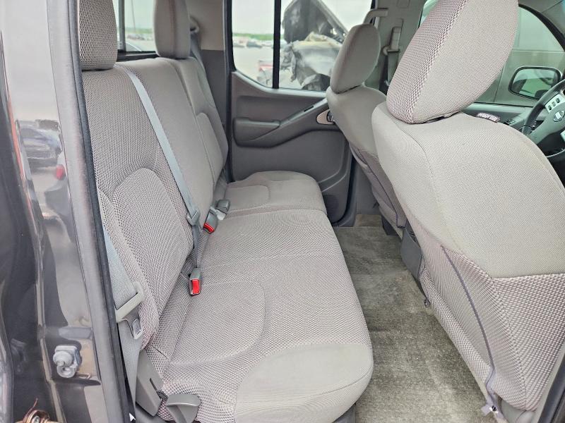 2015 Nissan Frontier s