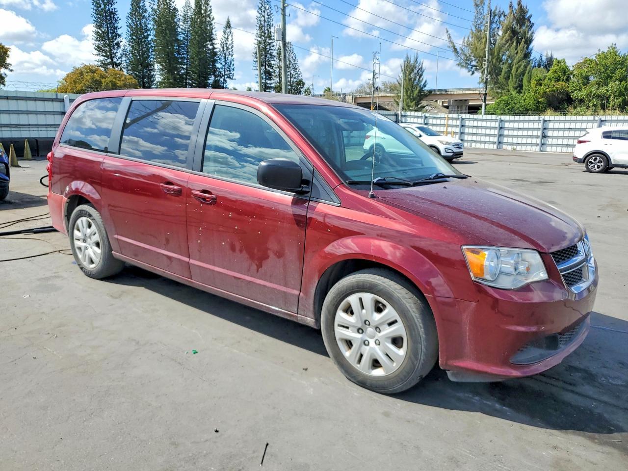 2018 Dodge Grand Caravan se