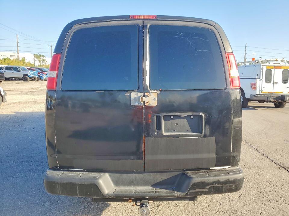 2005 GMC Savana G2500