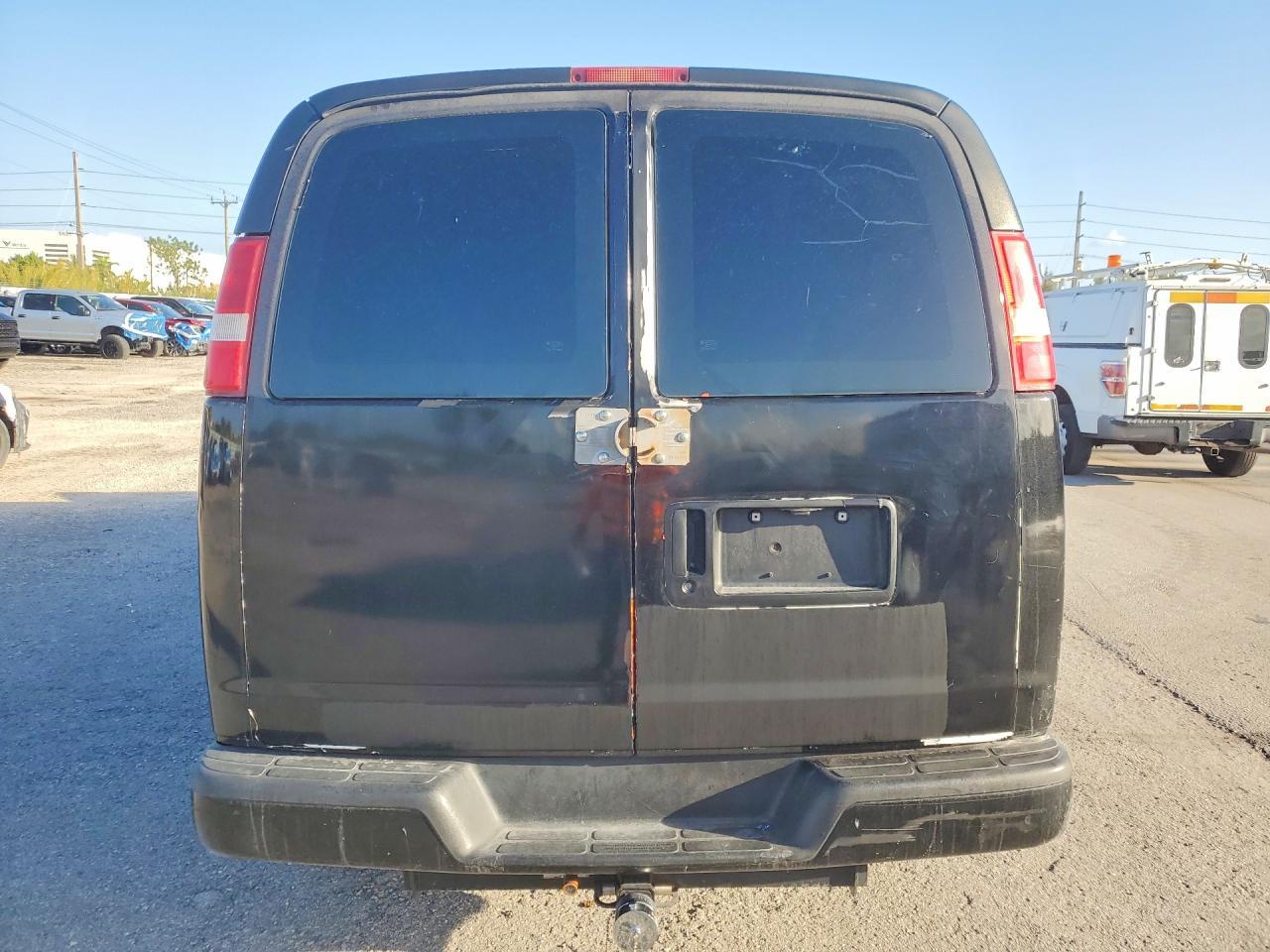2005 GMC Savana G2500
