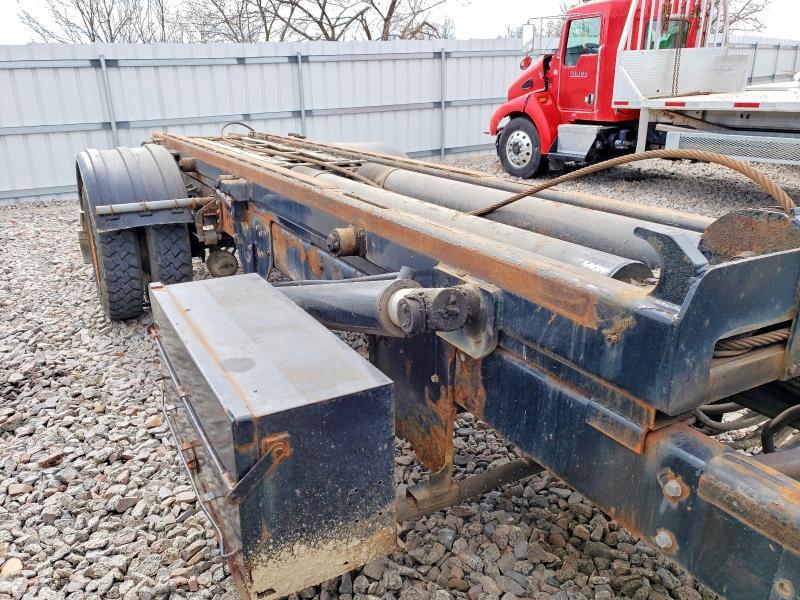 2004 International 4400 Roll-off Container Truck