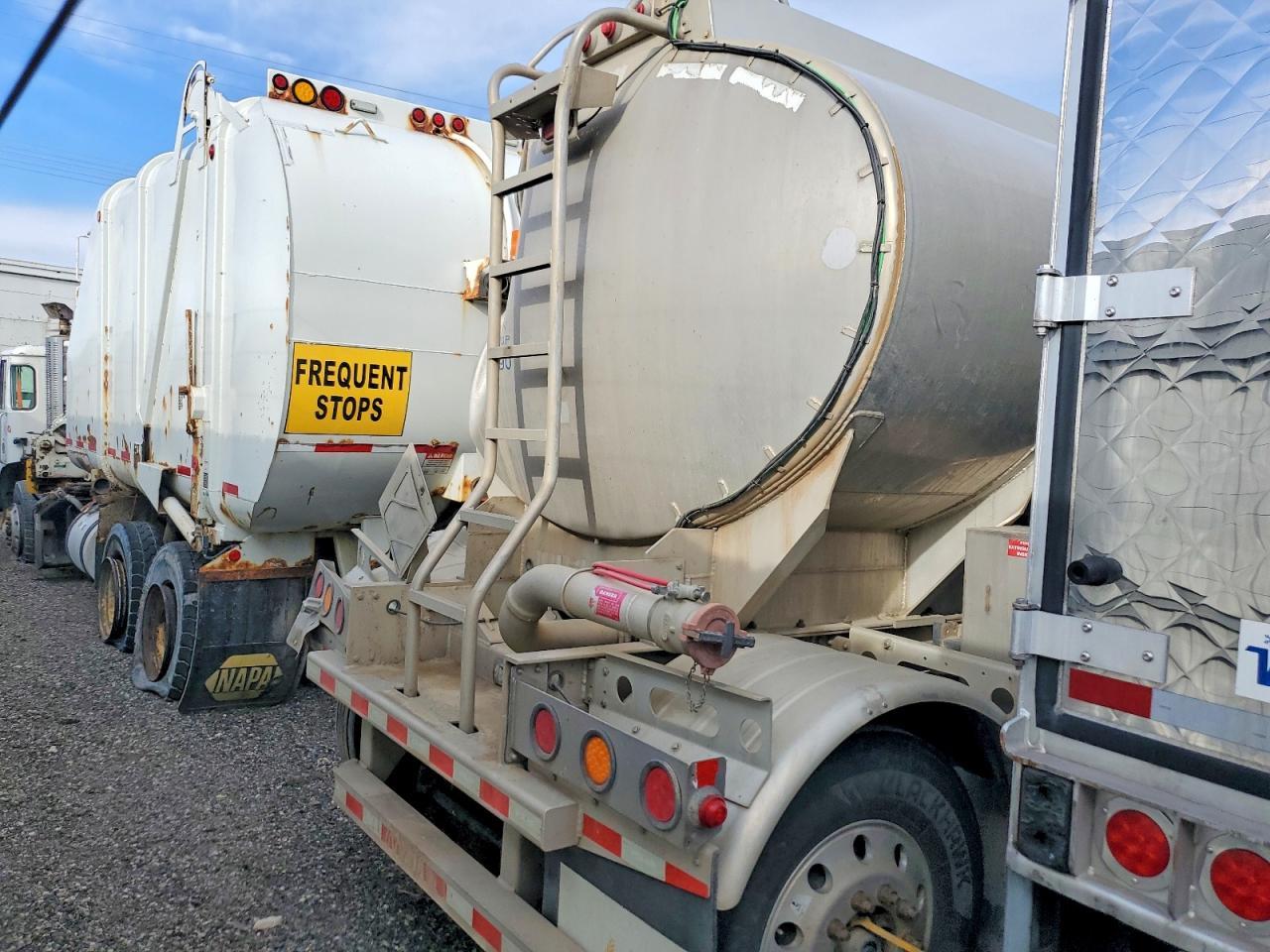 2016 Polar Tank Trailer 2016 Polar Fuel Tank Trailer