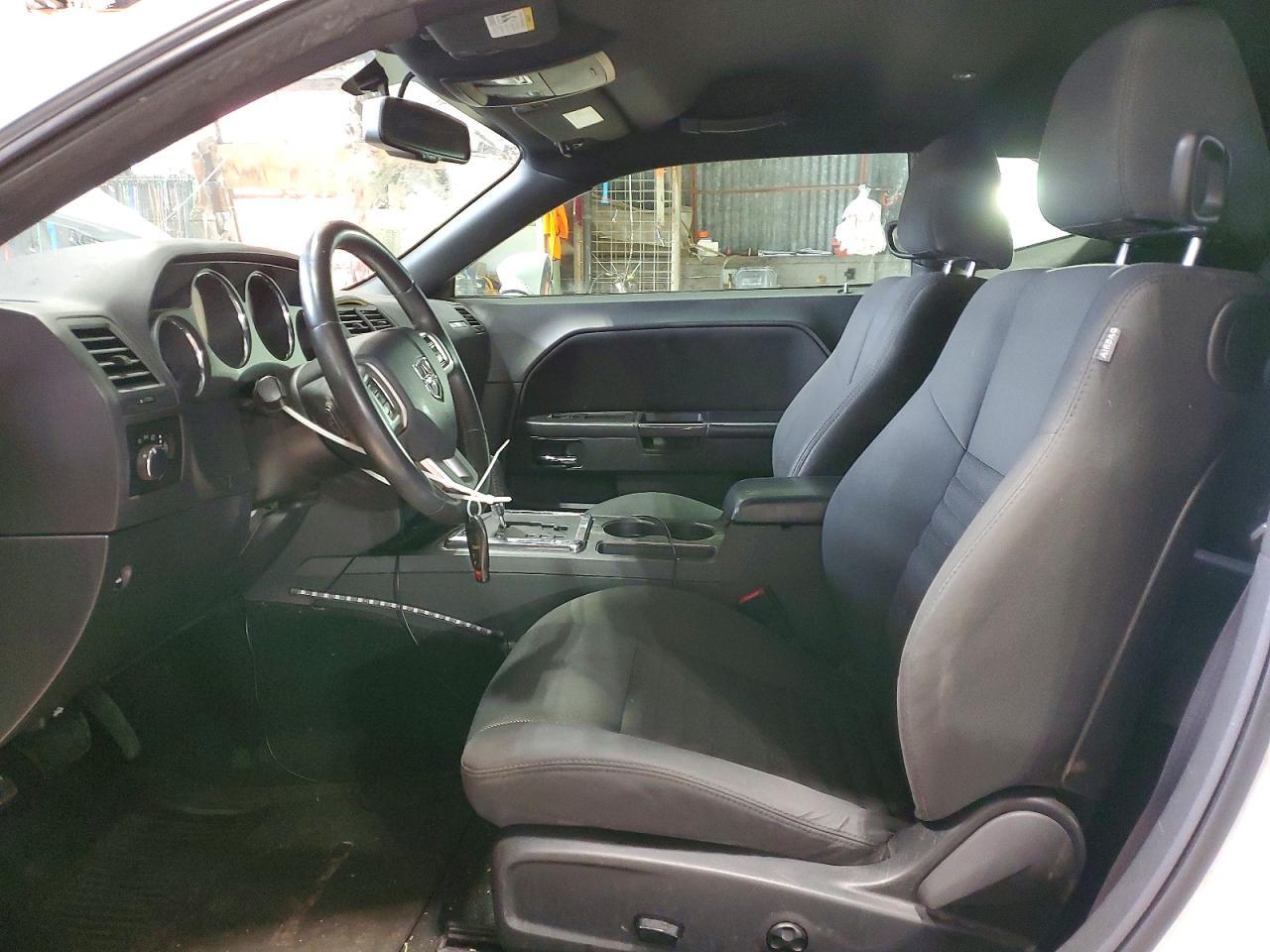 2014 Dodge Challenger sxt