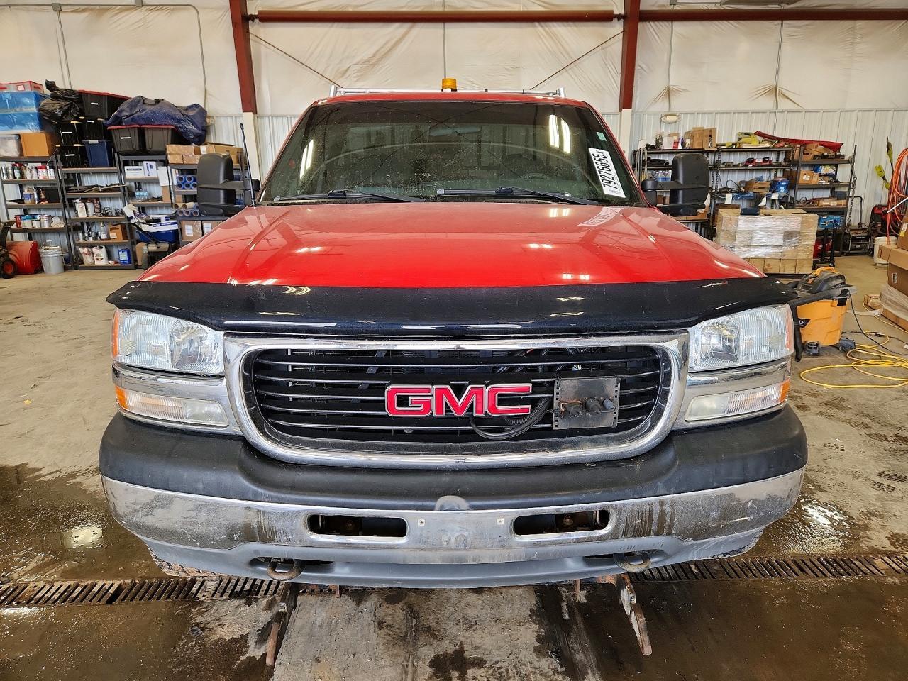 2000 GMC Sierra 2500 Flatbed Truck