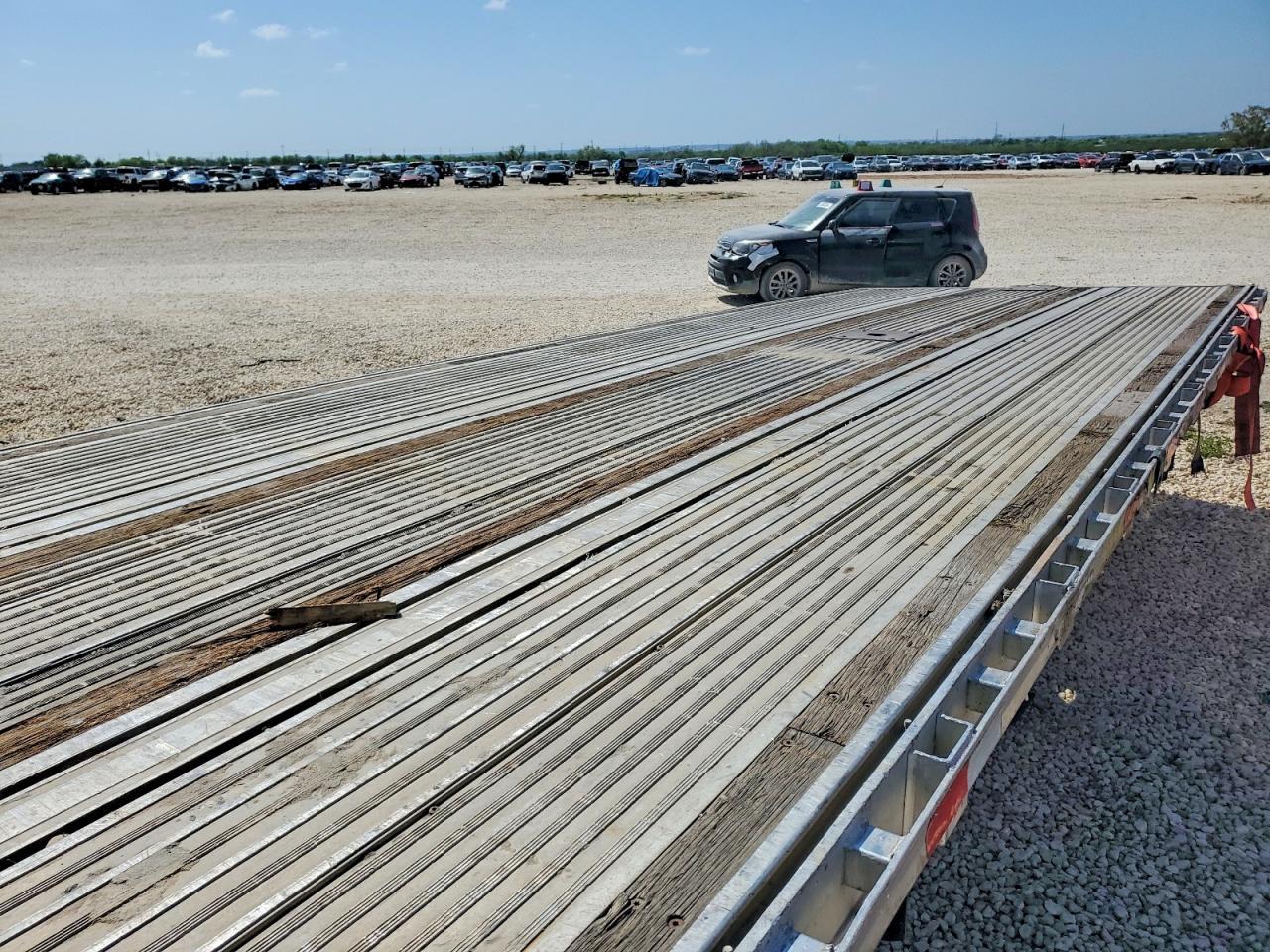 2007 Reitnouer Flatbed Trailer