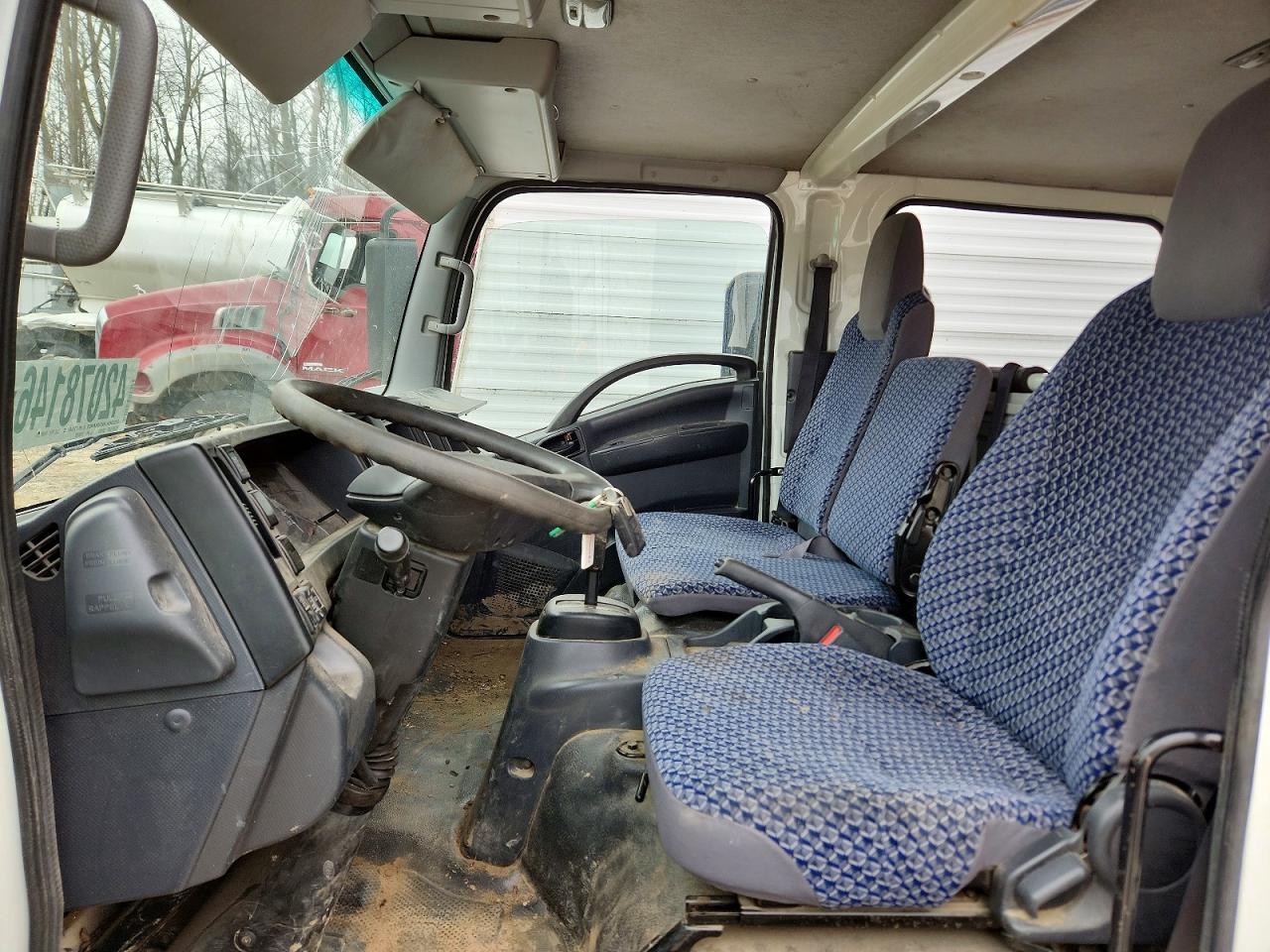 2023 Chev Rolet 4500 BOX Truck