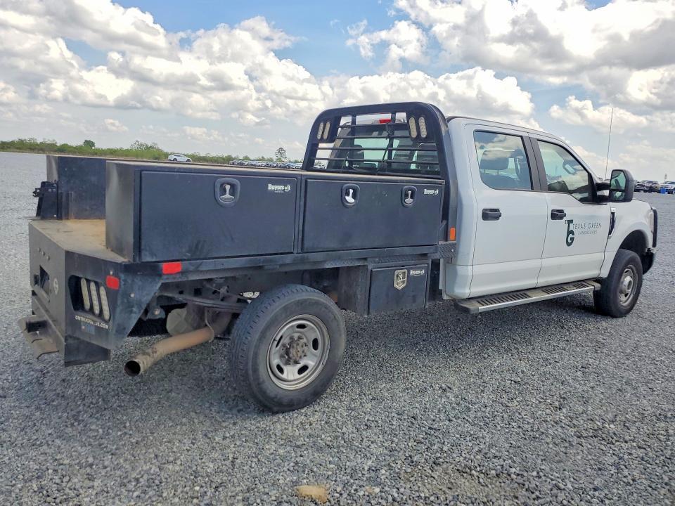 2019 Ford F250 Super Duty Flatbed Truck