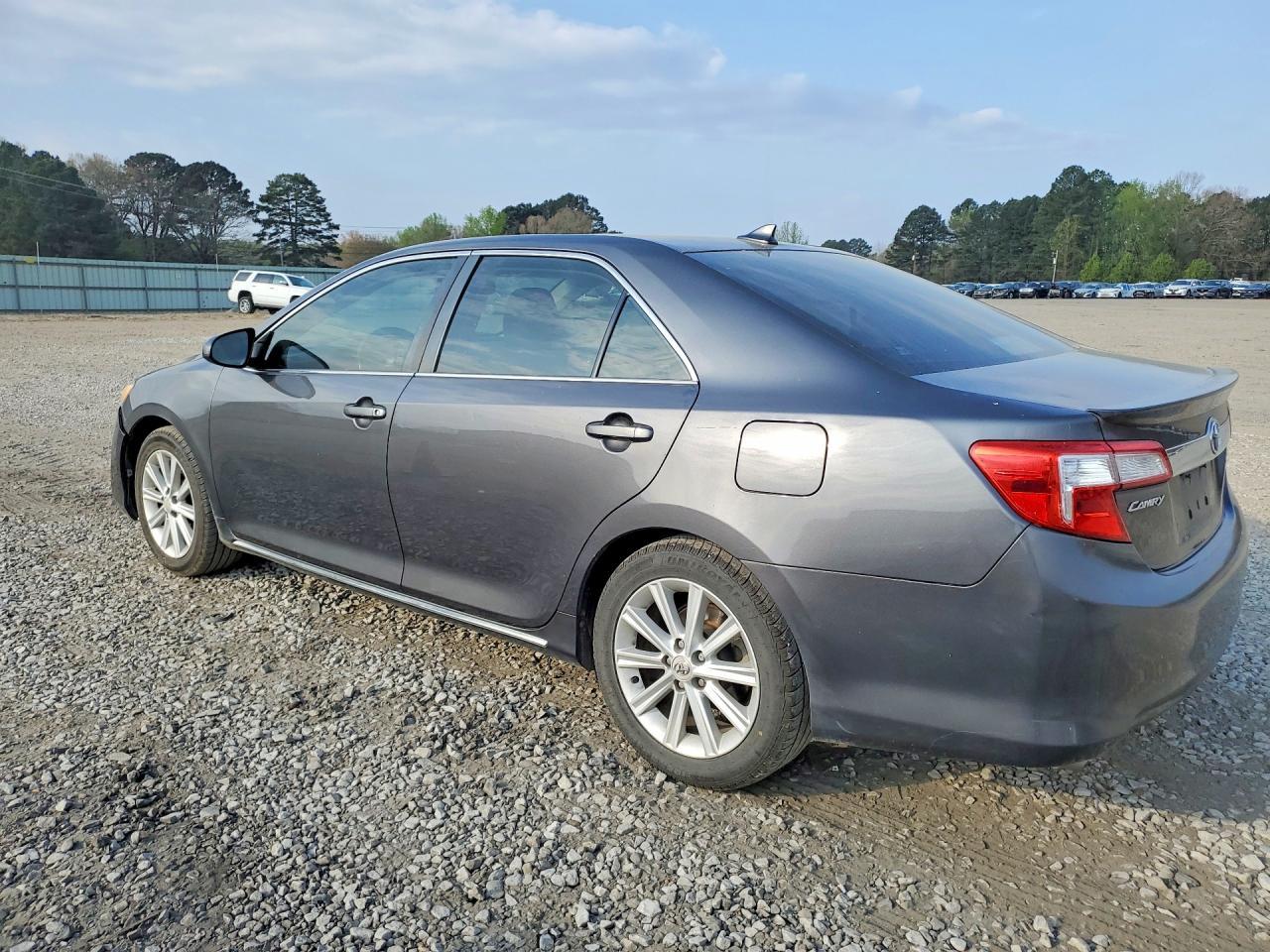 2012 Toyota Camry xle V6