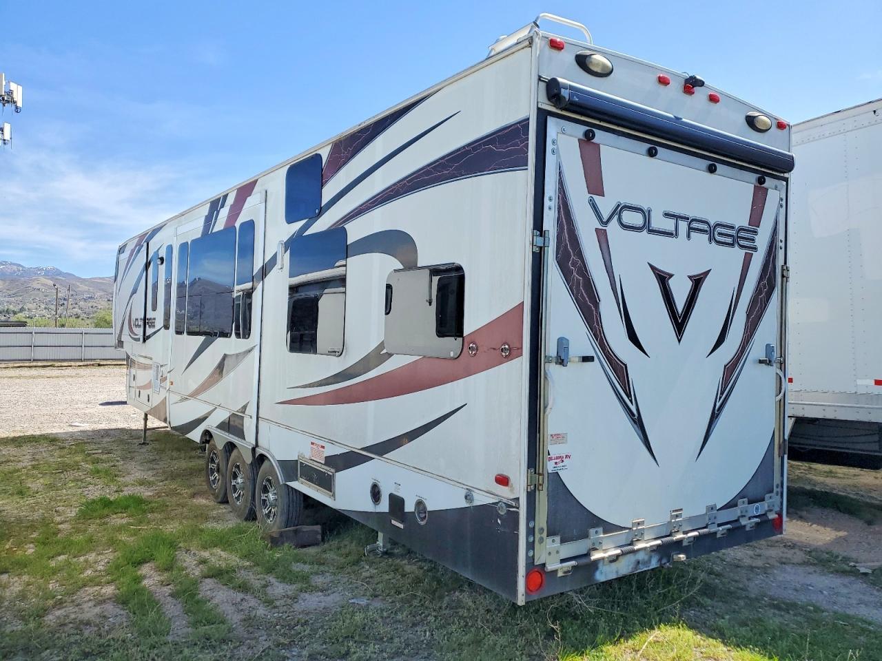2012 Dutchmen Voltage Camper