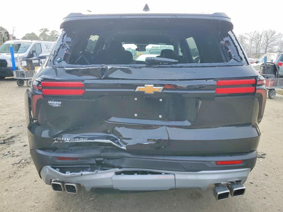 2025 Chevrolet Traverse ls