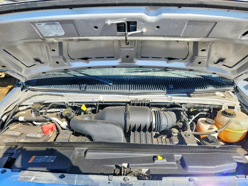 2019 Ford Econoline E450 Super Duty Cutaway Van