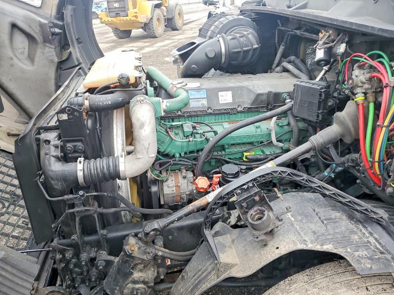 2016 Volvo VNL Semi Truck