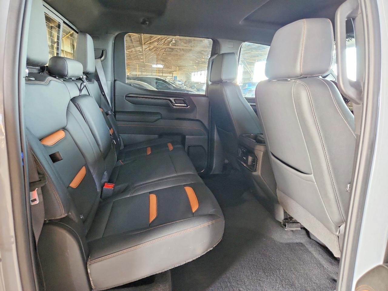 2024 GMC Sierra K1500 AT4