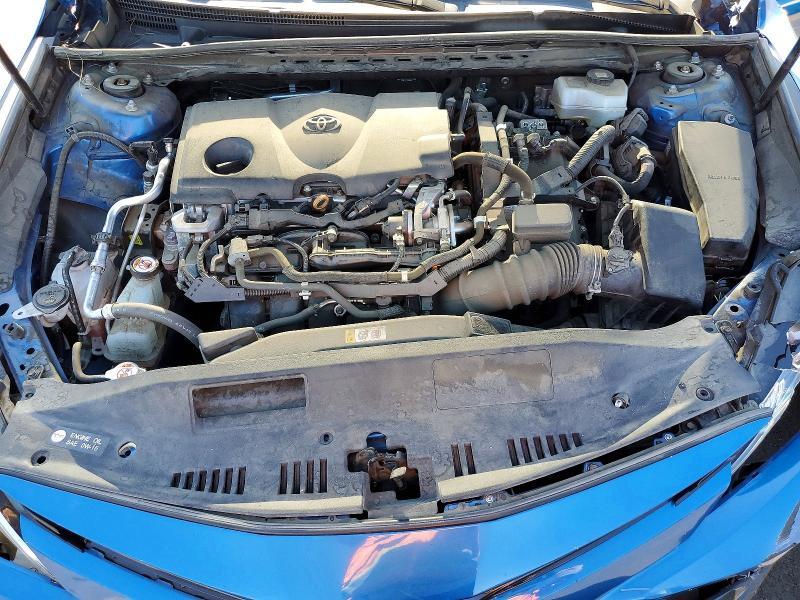 2020 Toyota Camry Hybrid le