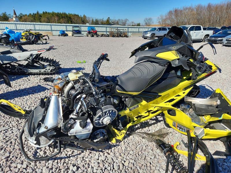 2025 Skidoo Backcountry XRS 850 Snowmobile
