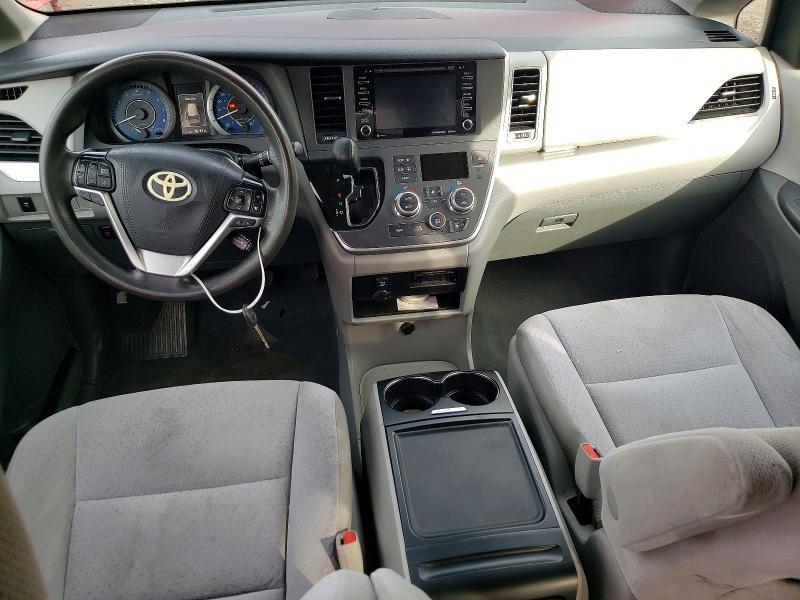 2020 Toyota Sienna le 8-passenger