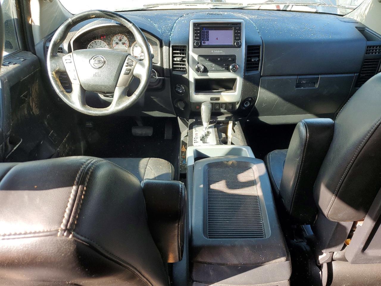 2013 Nissan Titan SV