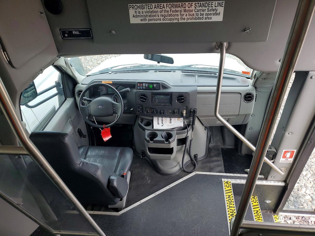 2017 Ford E450 Shuttle Bus