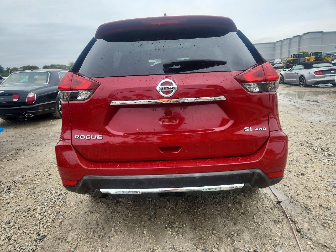 2017 Nissan Rogue sl