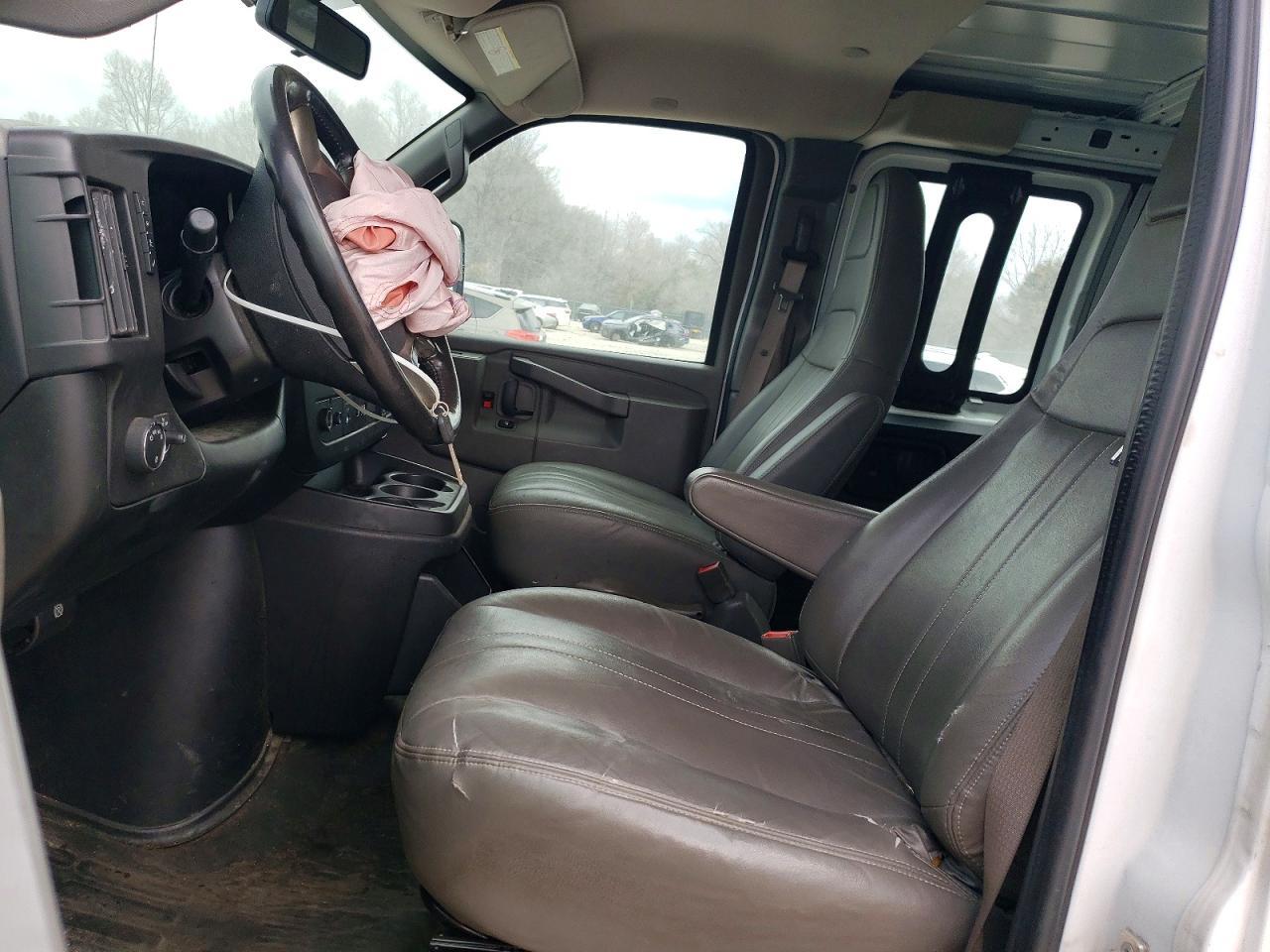 2018 Chevrolet Express 2
