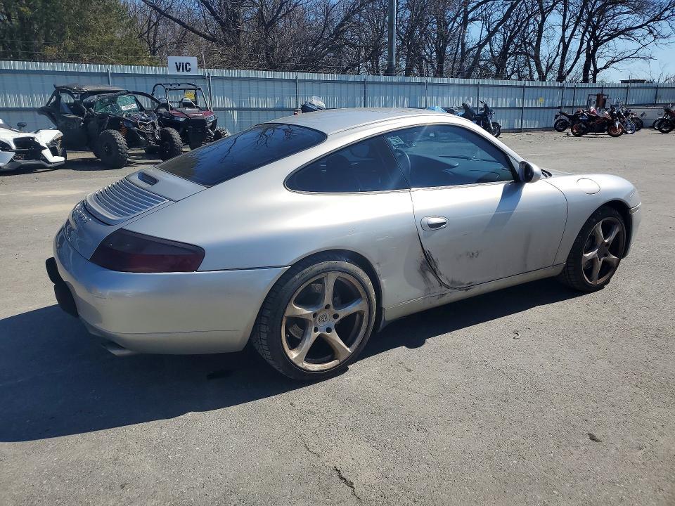 2000 Porsche 911 Carrera 2