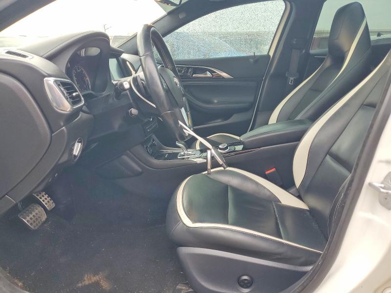 2017 Infiniti Qx30 Sport