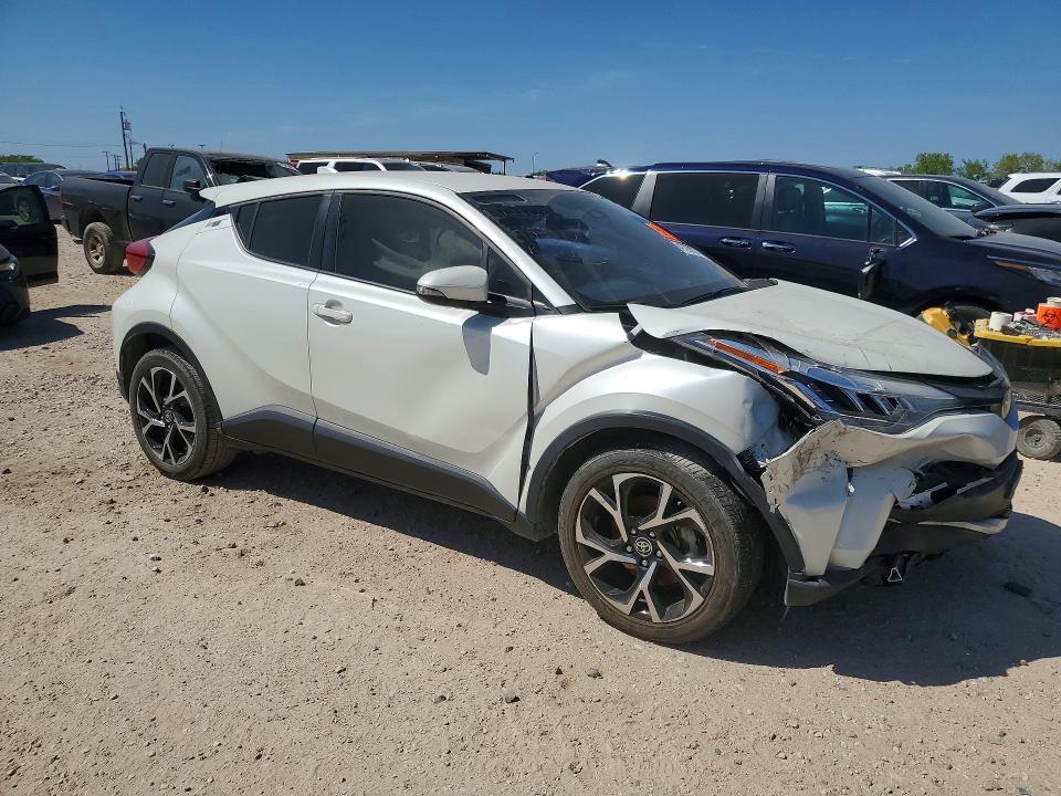 2021 Toyota C-hr xle