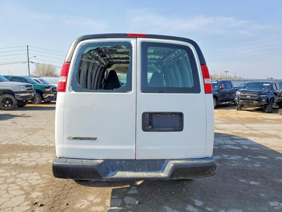 2021 Chev Express G2500