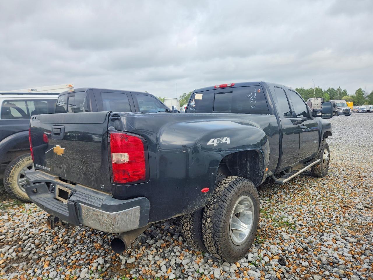 2013 Chevrolet Silverado K3500 LT