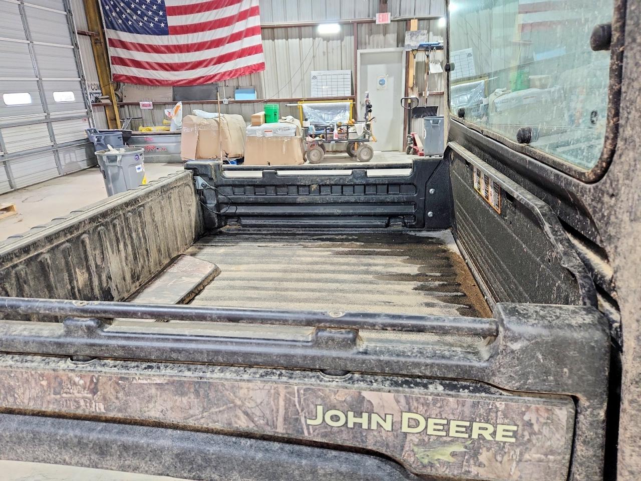 2024 John Deere XUV865R