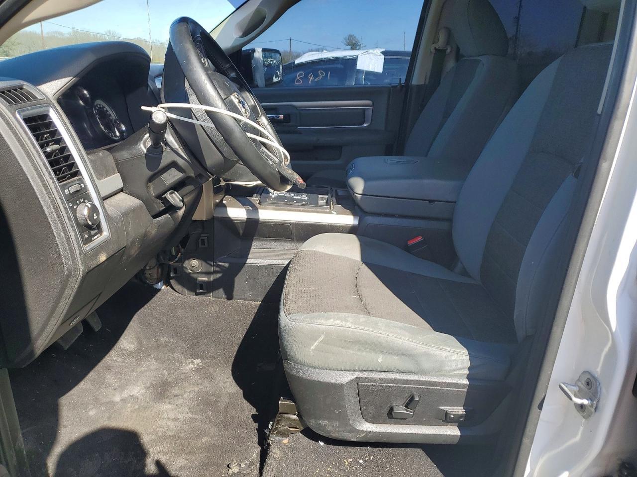 2013 Dodge RAM 1500 SLT