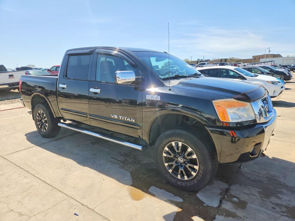 2010 Nissan Titan SE