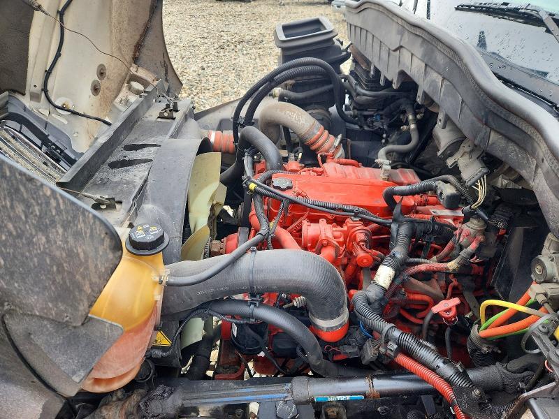 2021 International MV607 BOX Truck