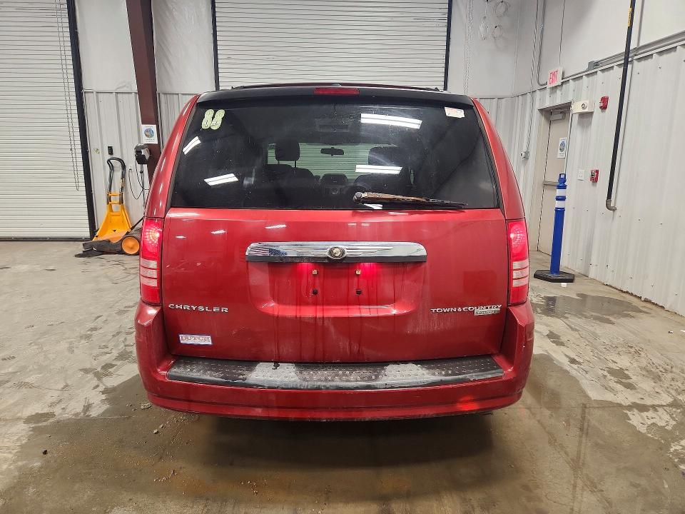 2010 Chrysler Town & Country Touring