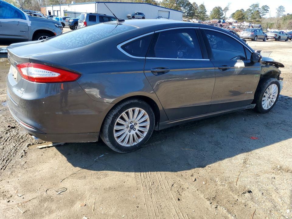 2016 Ford Fusion se Hybrid