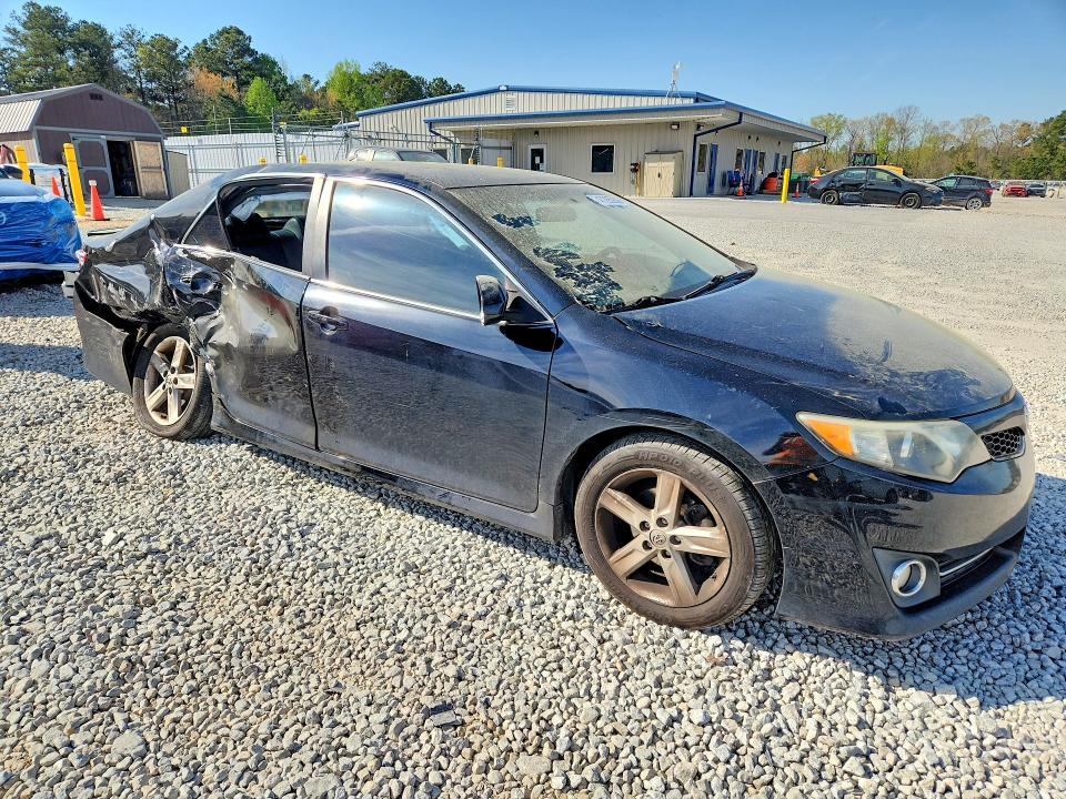 2014 Toyota Camry se